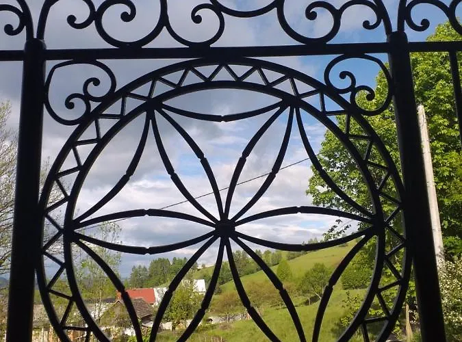 Pod Groniem Dağ evi Mizerna